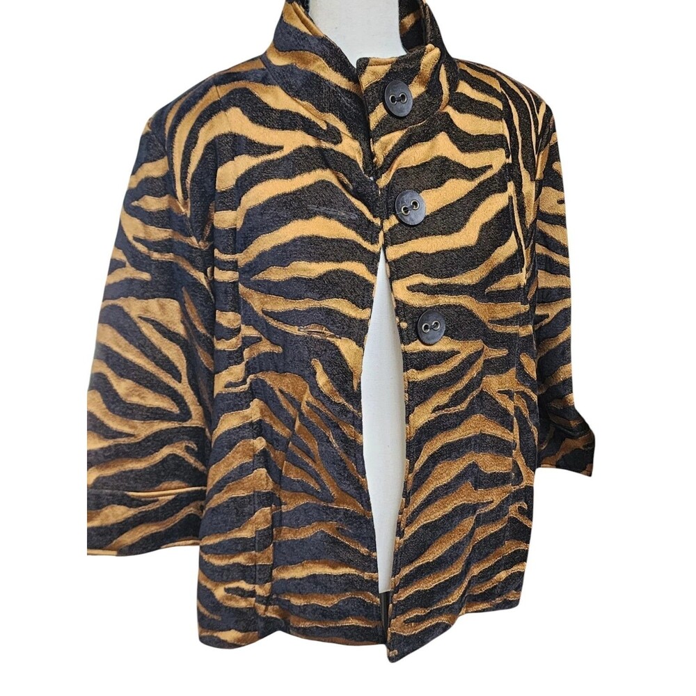 Painted Pony Vintage Tiger Print Size Medium Tapestry-Feel 3 Button Jacket